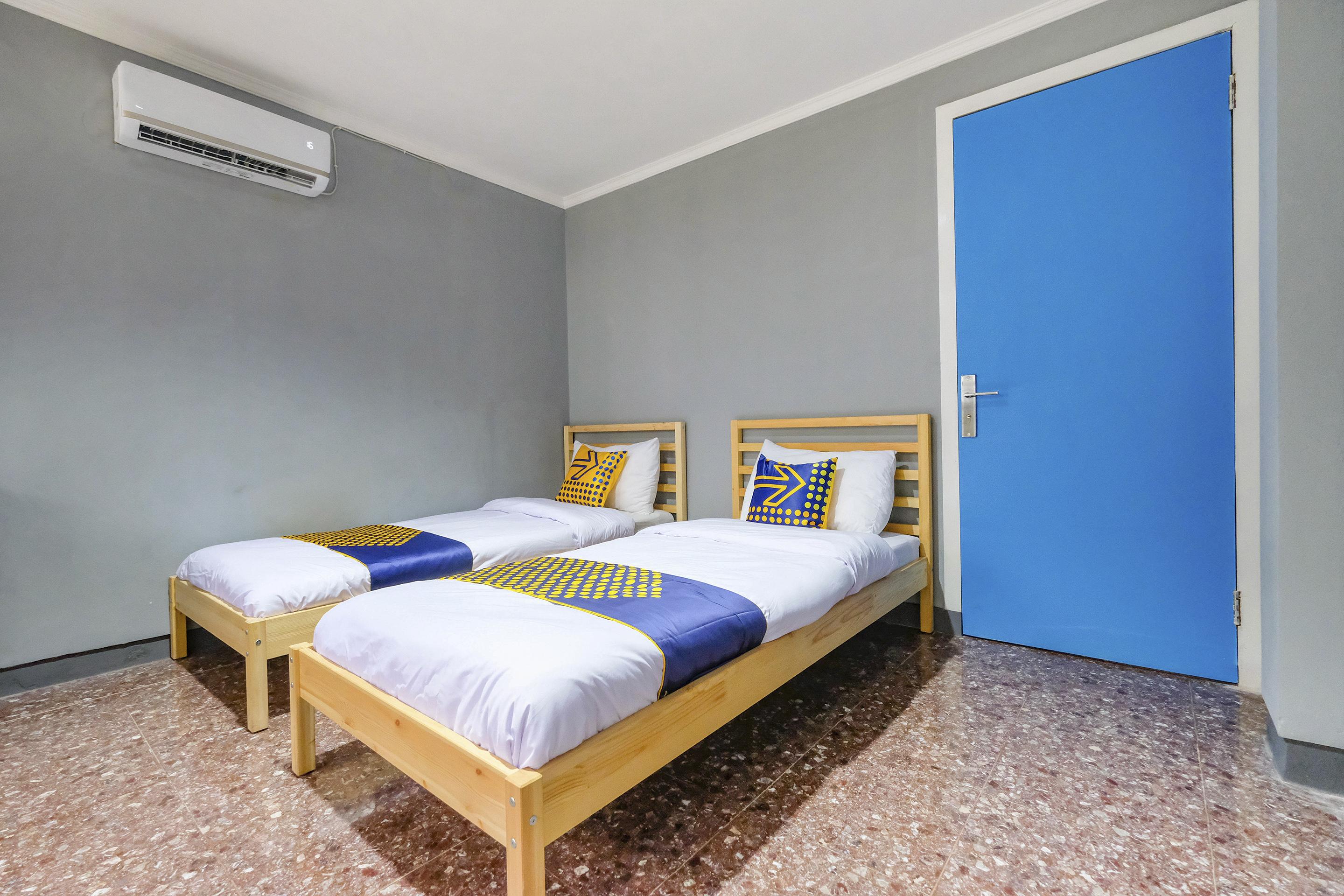 Spot On 2281 Omajo Hotel Semarang Exterior photo